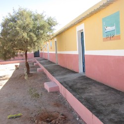 Better schools for 2200+ girls and boys of the saharawi camp ... Image 7